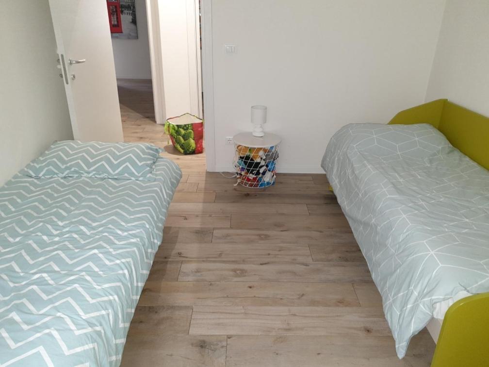A Casa Di Elsa Apartment Кастеназо Екстериор снимка