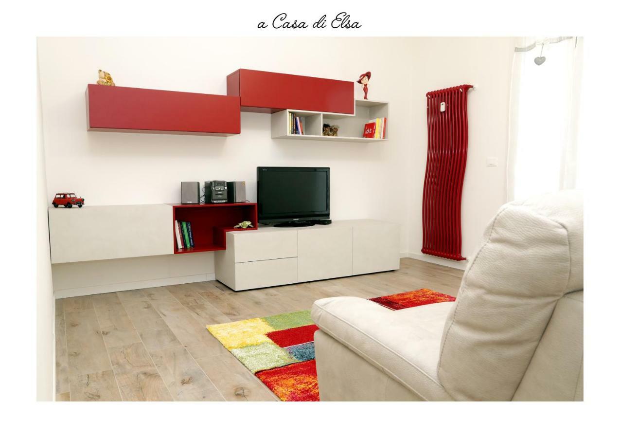 A Casa Di Elsa Apartment Кастеназо Екстериор снимка