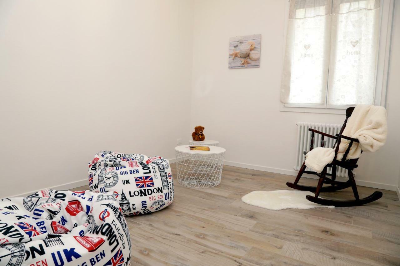 A Casa Di Elsa Apartment Кастеназо Екстериор снимка